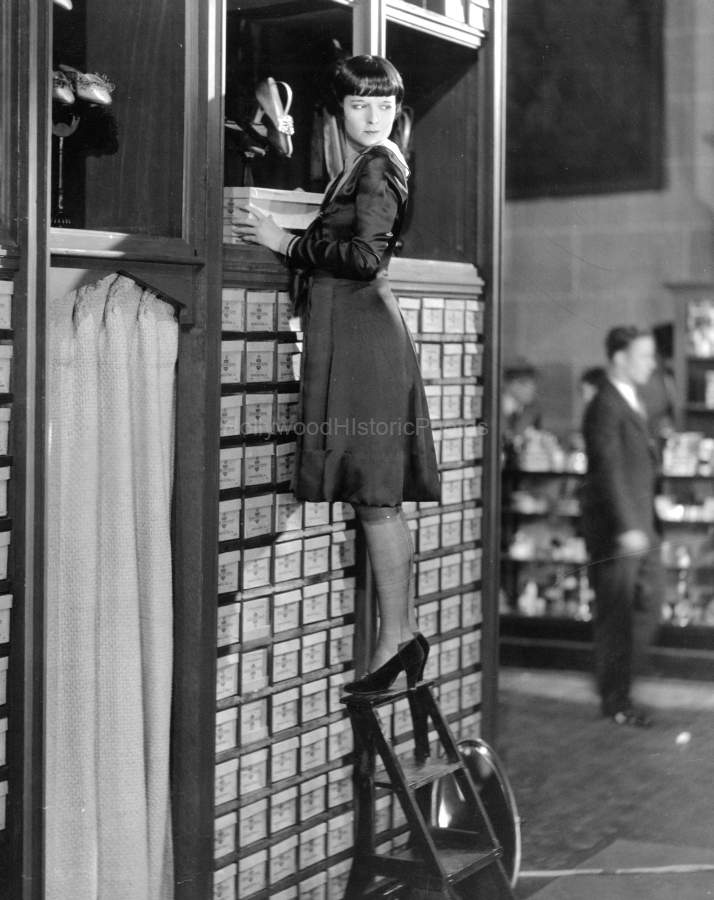 1926 Love Em and Leave em wm.jpg
